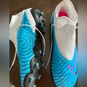 Men’s Nike Phantom GX Academy DF FG Soccer Cleats